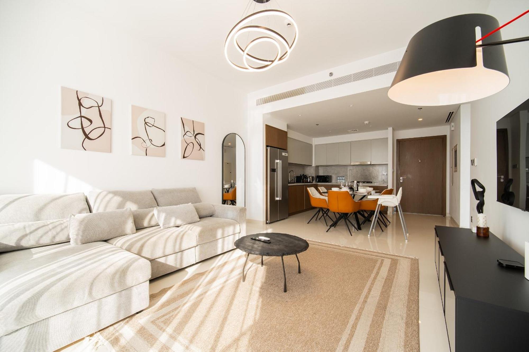 Apartment Beachfront, Perfect Sea View, Private Access, 2-bdr Dubai