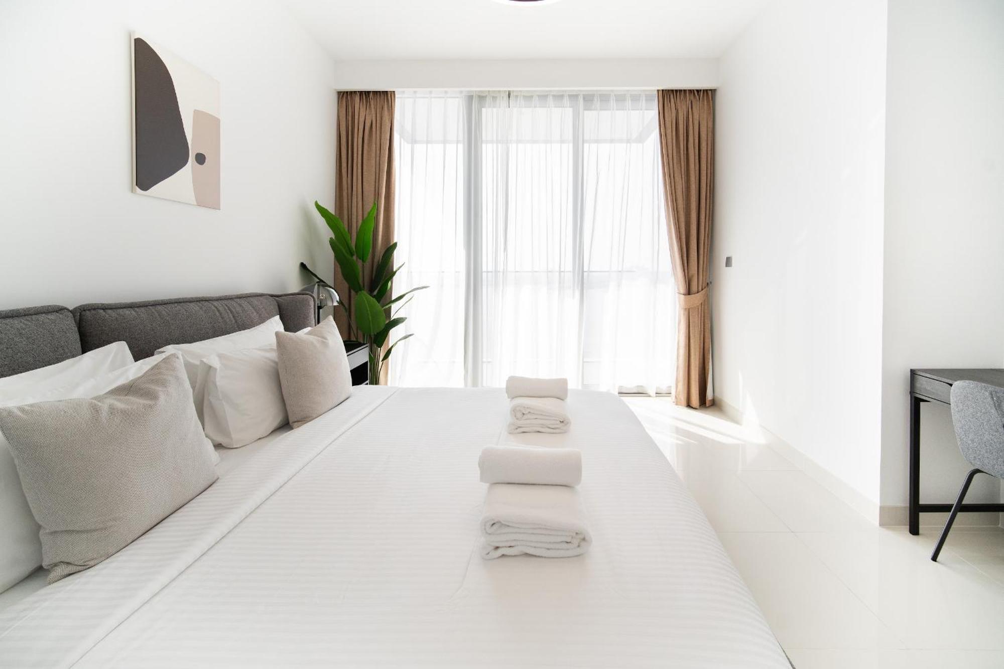 Apartment Beachfront, Perfect Sea View, Private Access, 2-bdr Dubai