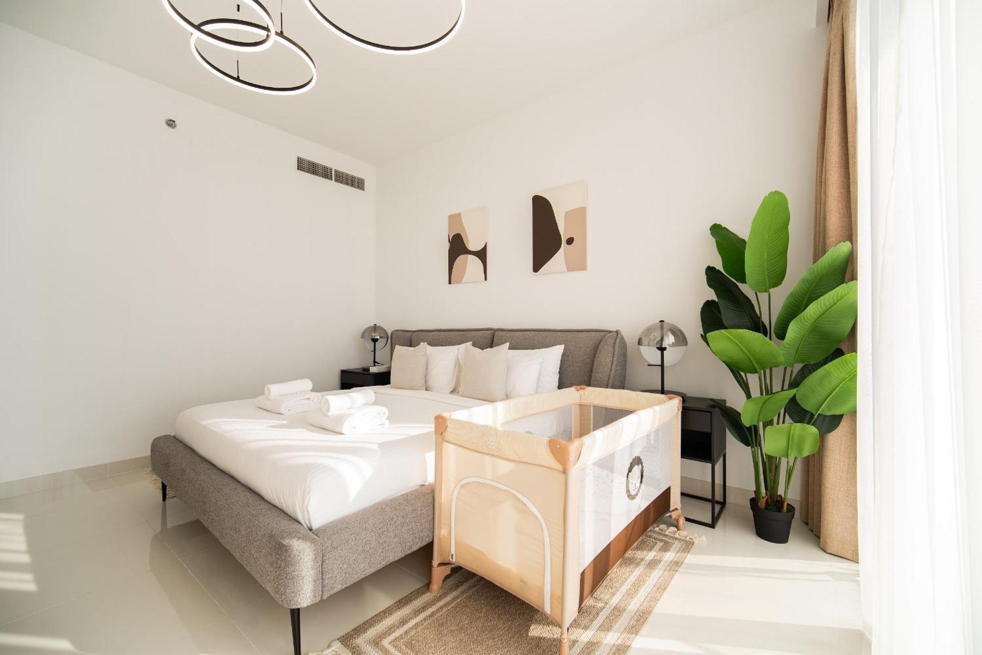 Beachfront, Perfect Sea View, Private Access, 2-bdr Dubai